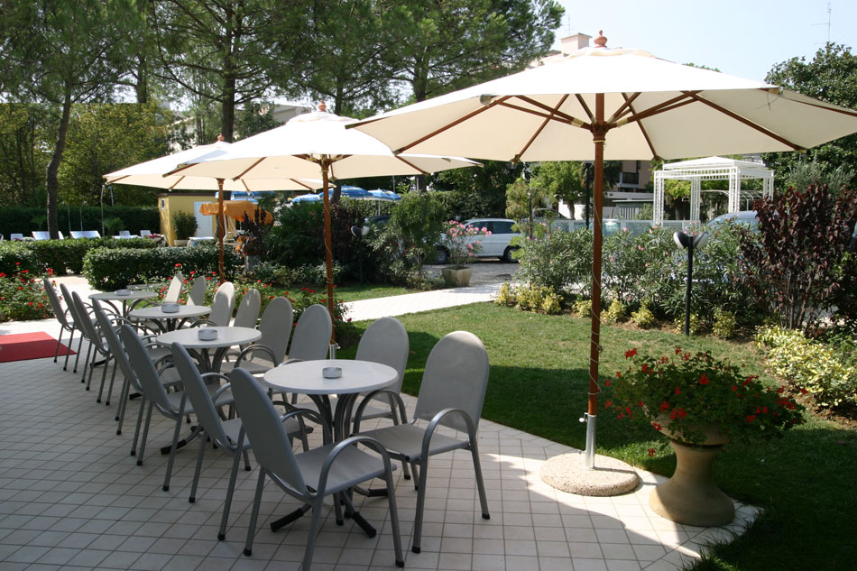 hotel-con-giardino-rimini